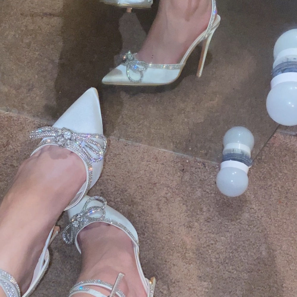 Lulus bow heels